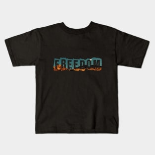 Freedom is the key to be happy (Moon) Kids T-Shirt